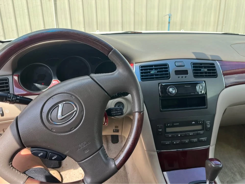 2002 Lexus ES 4th Gen - Image 5 of 9