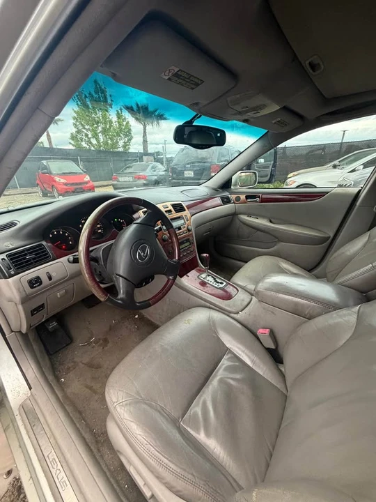 2002 Lexus ES 4th Gen - Image 9 of 13