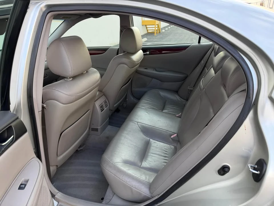 2002 Lexus ES 4th Gen - Image 12 of 14
