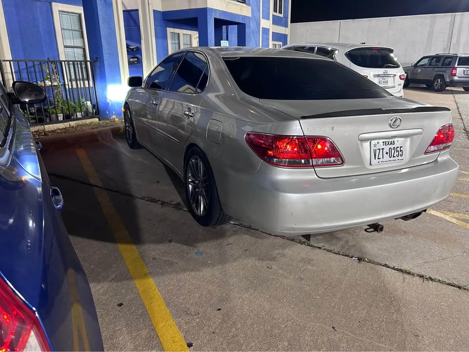 2002 Lexus ES 4th Gen - Image 2 of 10