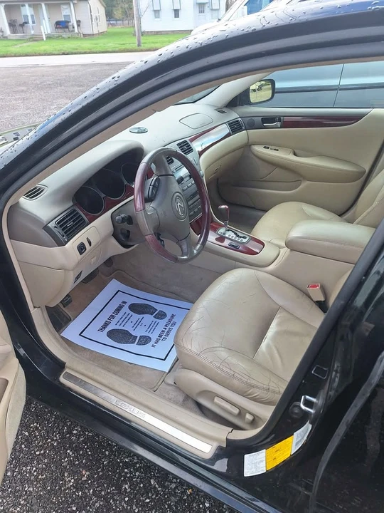 2002 Lexus ES 4th Gen - Image 2 of 14