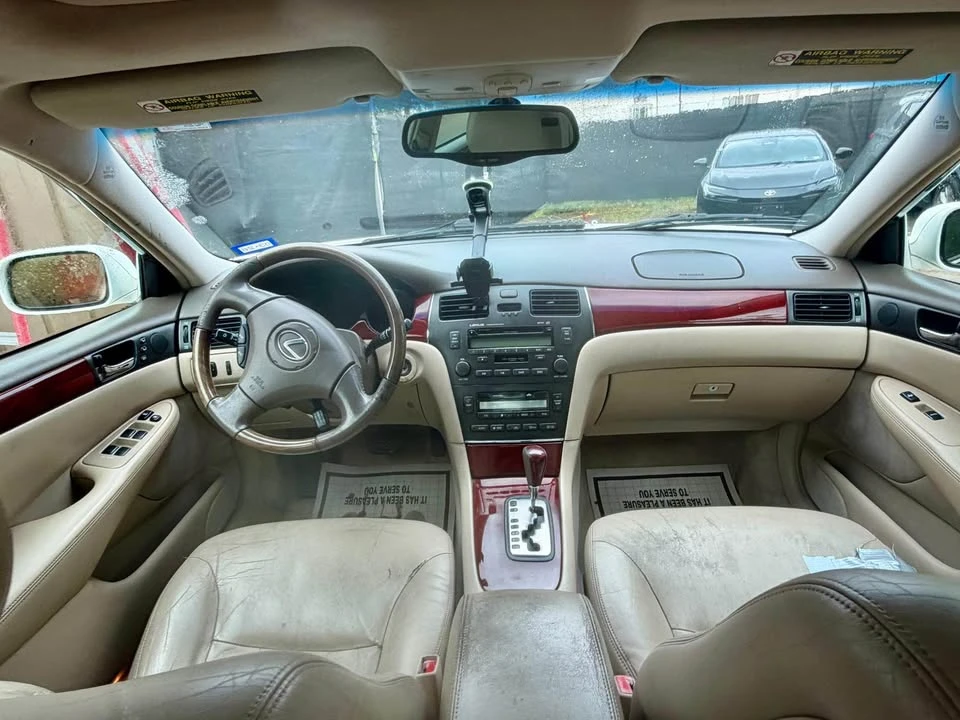 2002 Lexus ES 4th Gen - Image 3 of 11