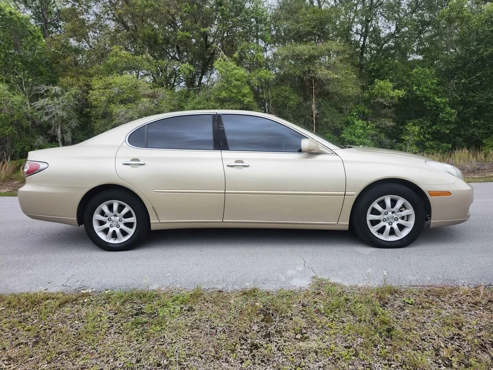 2002 Lexus ES 4th Gen - Image 3 of 14