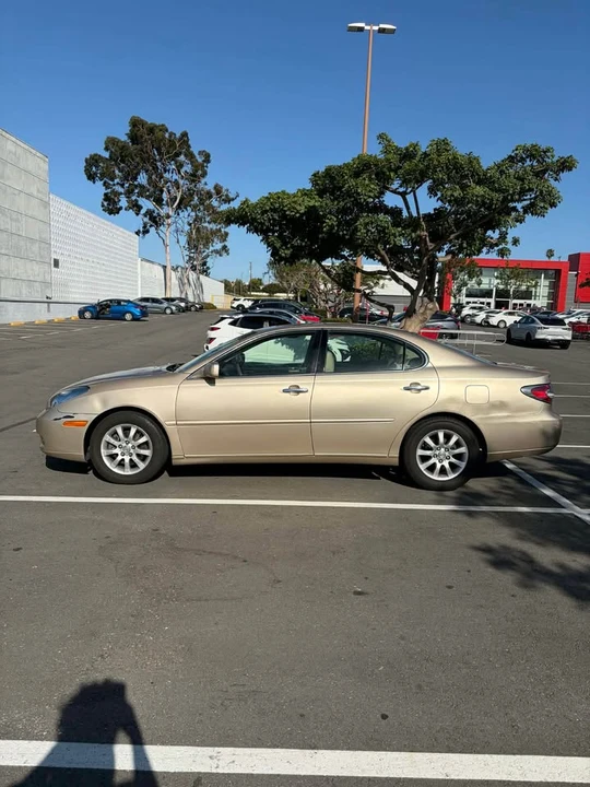 2002 Lexus ES 4th Gen - Image 3 of 18