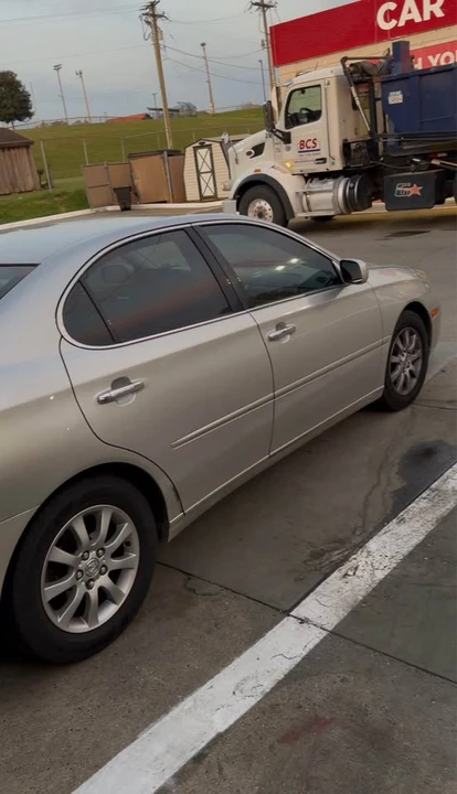 2002 Lexus ES 4th Gen - Image 2 of 4