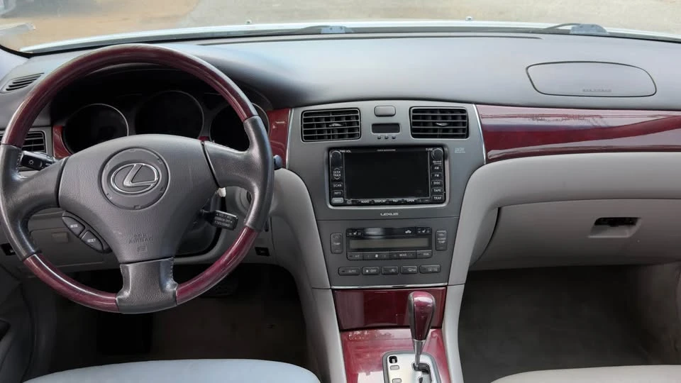 2002 Lexus ES 4th Gen - Image 2 of 6