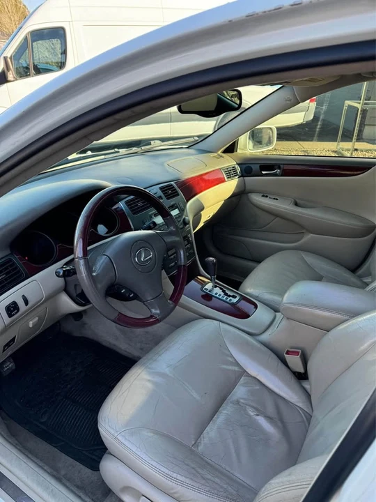 2002 Lexus ES 4th Gen - Image 5 of 7