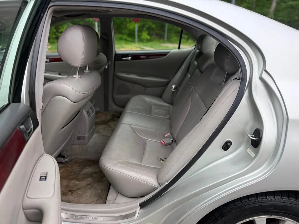 2002 Lexus ES 4th Gen - Image 10 of 20