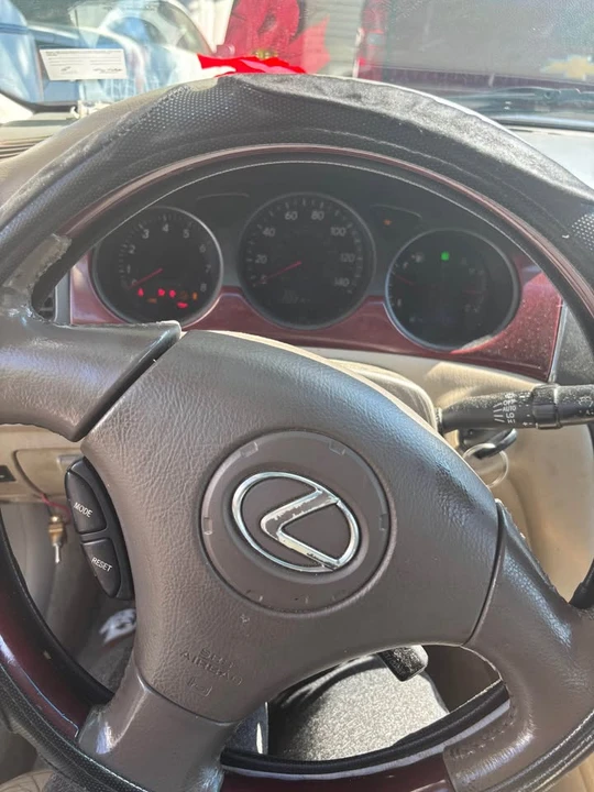2002 Lexus ES 4th Gen - Image 3 of 10