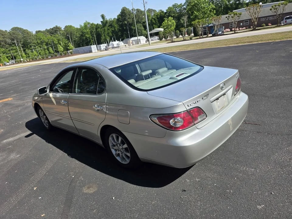 2002 Lexus ES 4th Gen - Image 5 of 13