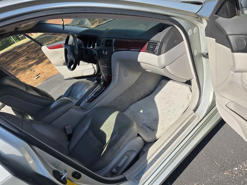 2002 Lexus ES 4th Gen - Image 8 of 13