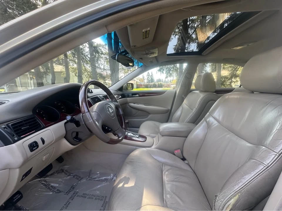 2002 Lexus ES 4th Gen - Image 11 of 13