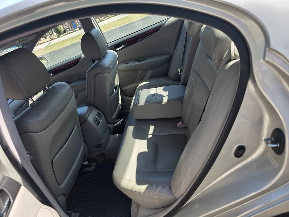 2002 Lexus ES 4th Gen - Image 11 of 13