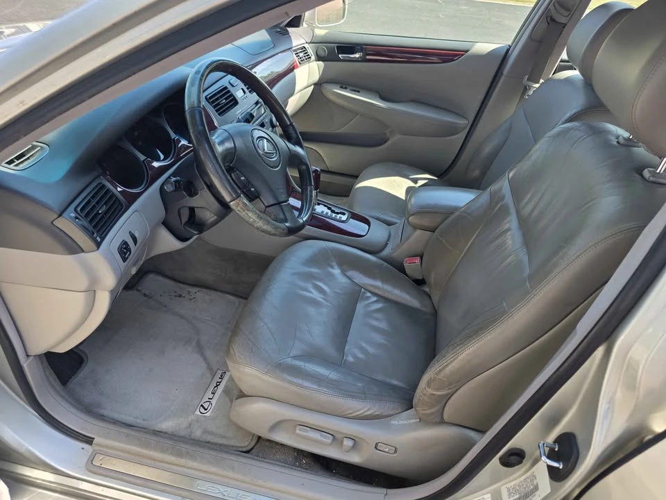 2002 Lexus ES 4th Gen - Image 7 of 13