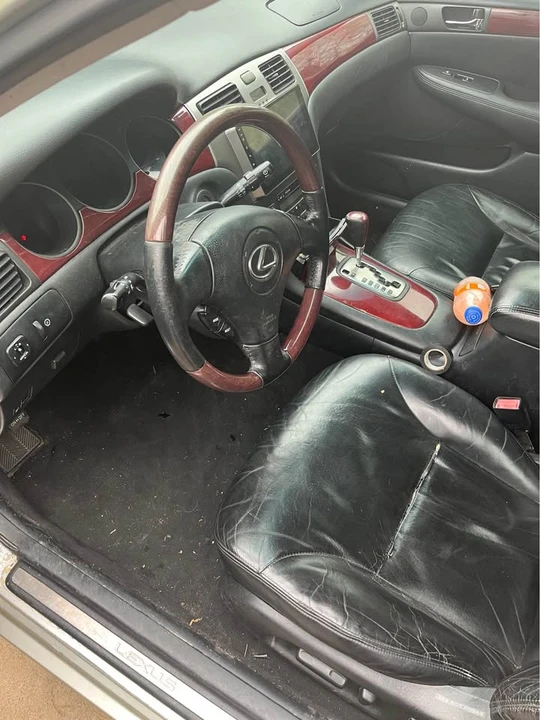 2002 Lexus ES 4th Gen - Image 2 of 7