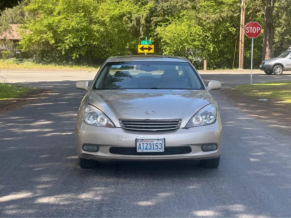 2002 Lexus ES 4th Gen - Image 2 of 13