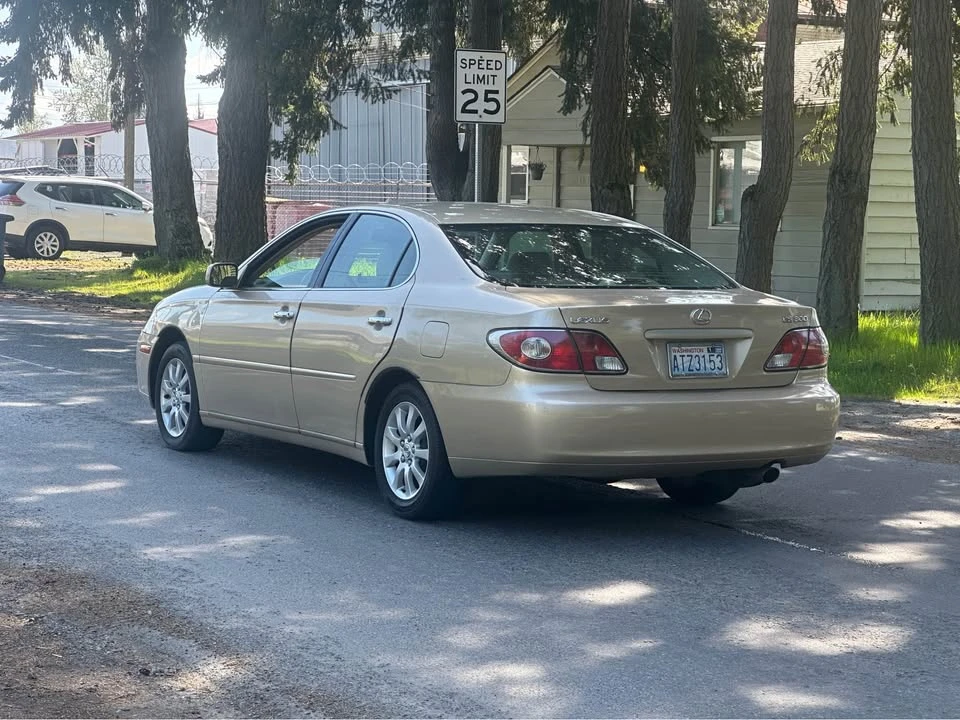 2002 Lexus ES 4th Gen - Image 6 of 13