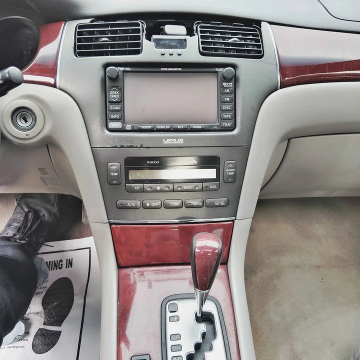 2002 Lexus ES 4th Gen - Image 3 of 17