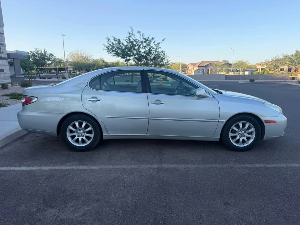 2002 Lexus ES 4th Gen - Image 5 of 10