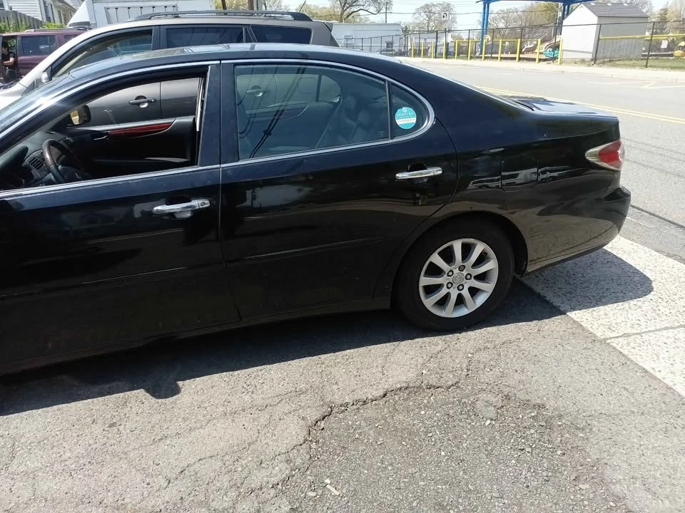 2002 Lexus ES 4th Gen - Image 11 of 20