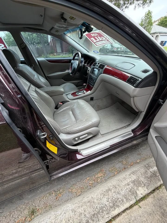 2002 Lexus ES 4th Gen - Image 9 of 11