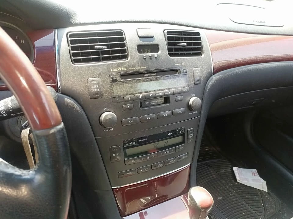 2002 Lexus ES 4th Gen - Image 15 of 20