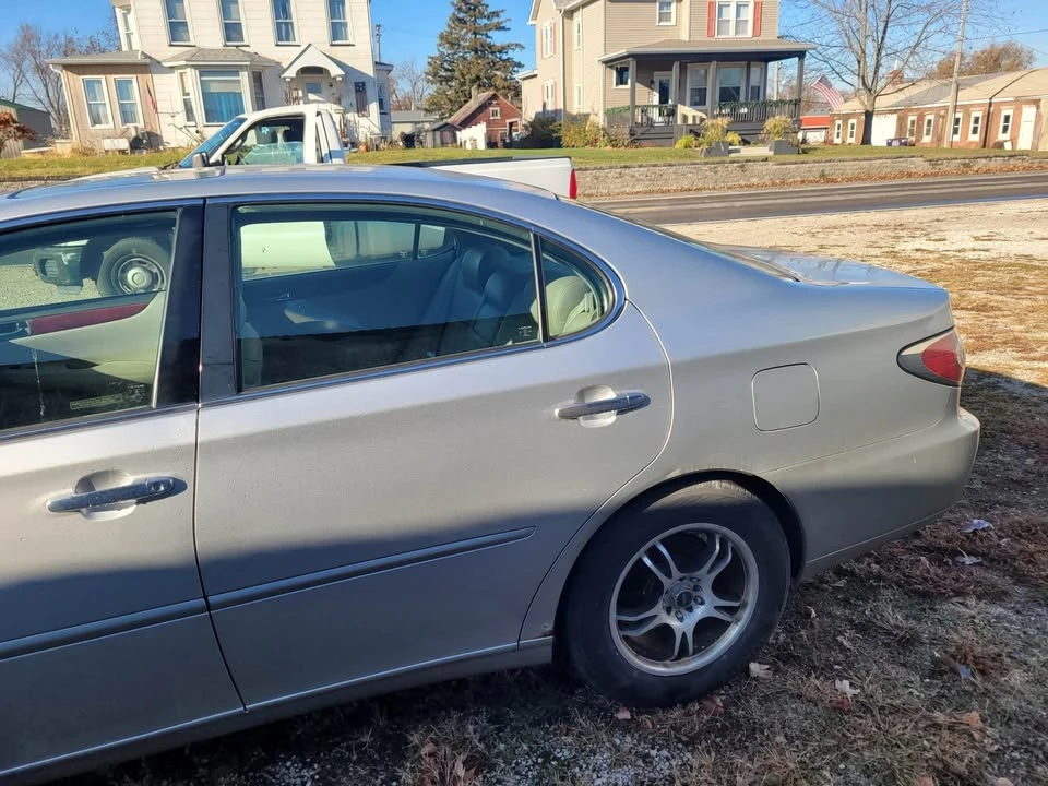 2002 Lexus ES 4th Gen - Image 3 of 10