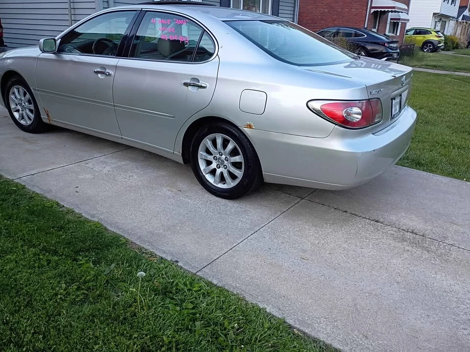 2002 Lexus ES 4th Gen - Image 2 of 7