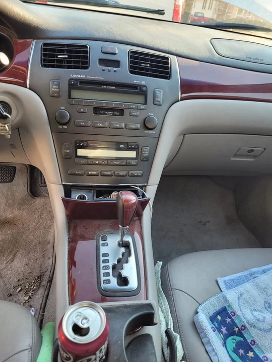 2002 Lexus ES 4th Gen - Image 9 of 10