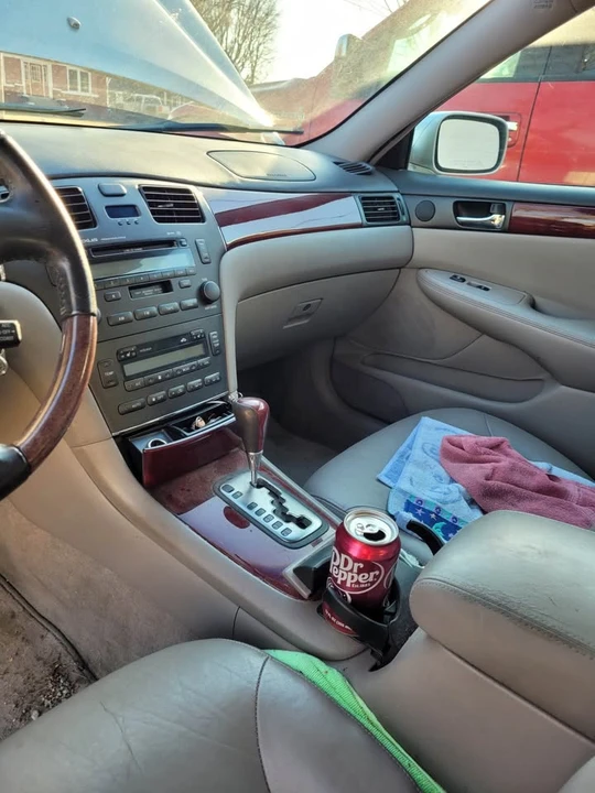 2002 Lexus ES 4th Gen - Image 8 of 10