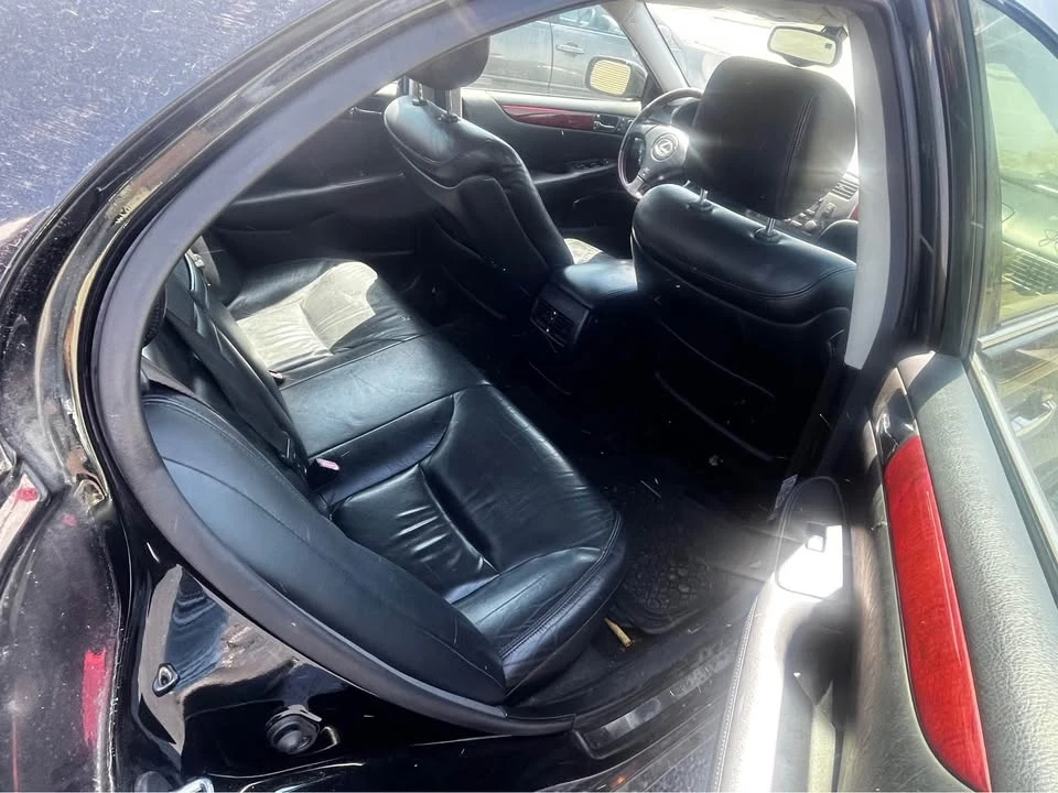 2002 Lexus ES 4th Gen - Image 7 of 8