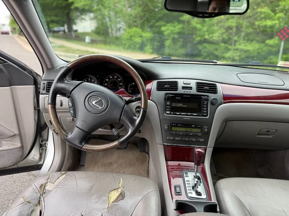 2002 Lexus ES 4th Gen - Image 14 of 20