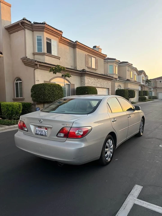 2002 Lexus ES 4th Gen - Image 4 of 14