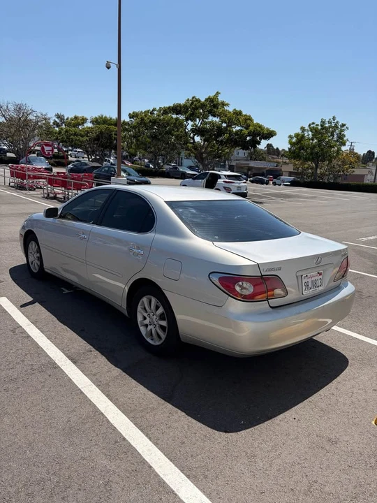 2002 Lexus ES 4th Gen - Image 3 of 15
