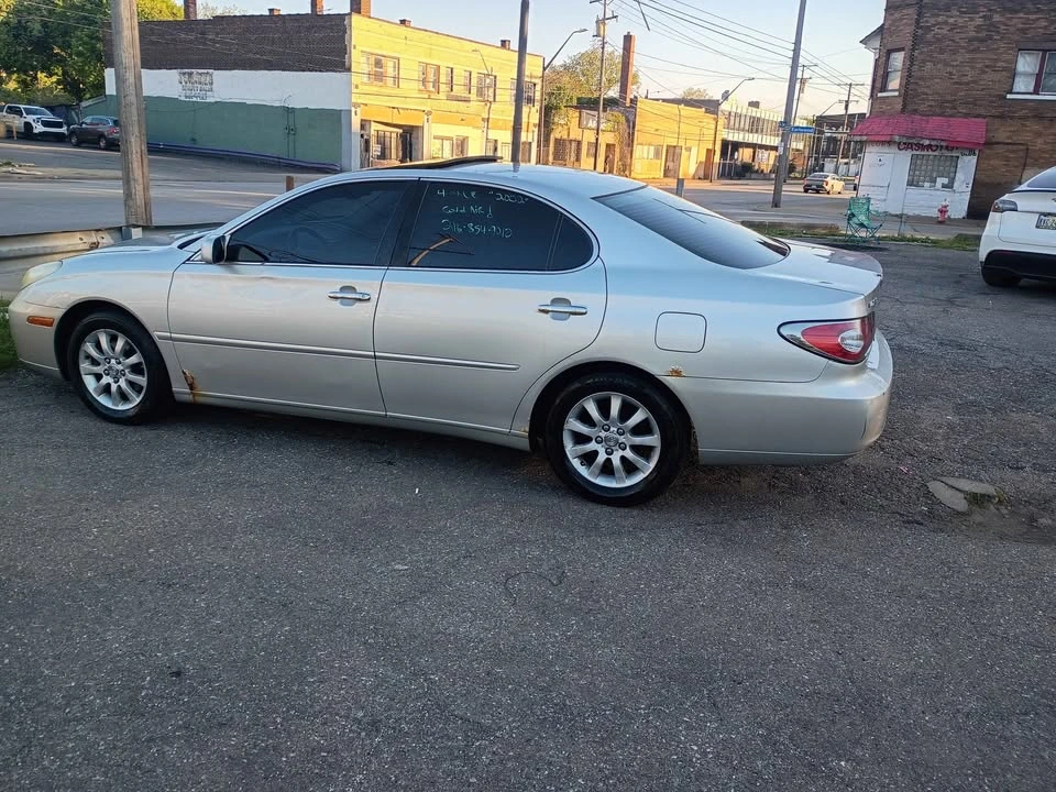 2002 Lexus ES 4th Gen - Image 4 of 5