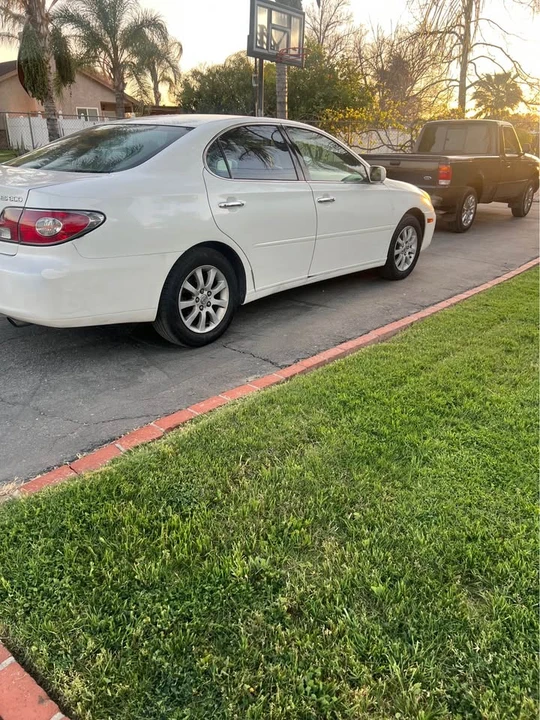 2002 Lexus ES 4th Gen - Image 8 of 9