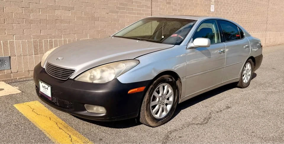 2002 Lexus ES 4th Gen - Image 2 of 8