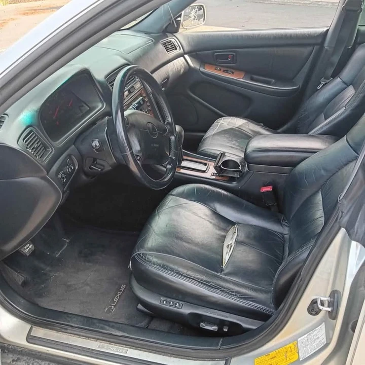 2002 Lexus ES 4th Gen - Image 7 of 8