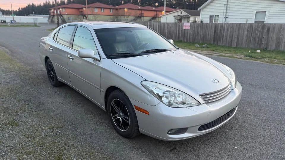 2002 Lexus ES 4th Gen - Image 3 of 11