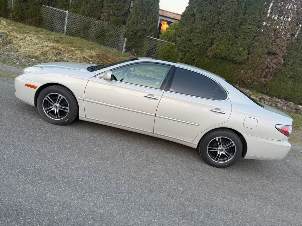 2002 Lexus ES 4th Gen - Image 8 of 11
