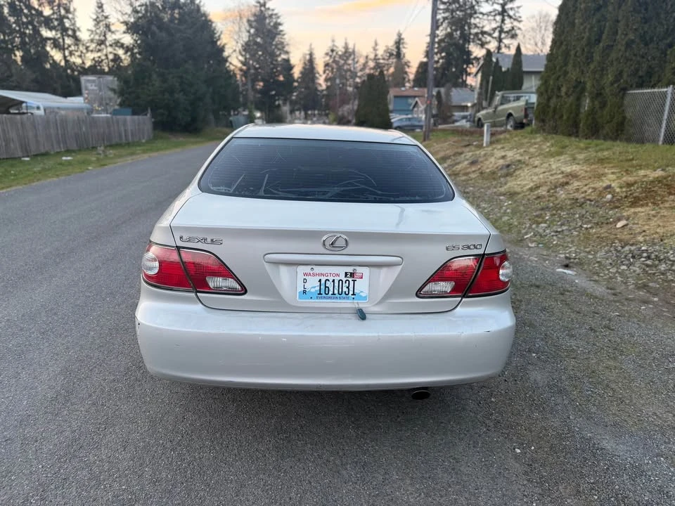 2002 Lexus ES 4th Gen - Image 6 of 11