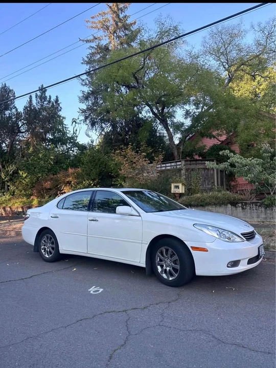 2002 Lexus ES 4th Gen - Image 2 of 9