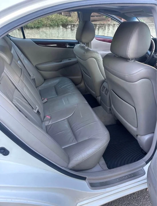 2002 Lexus ES 4th Gen - Image 7 of 9
