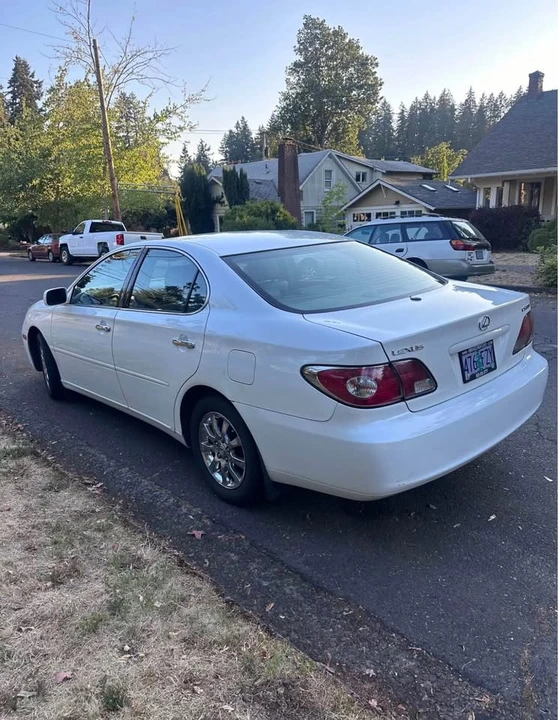 2002 Lexus ES 4th Gen - Image 4 of 9