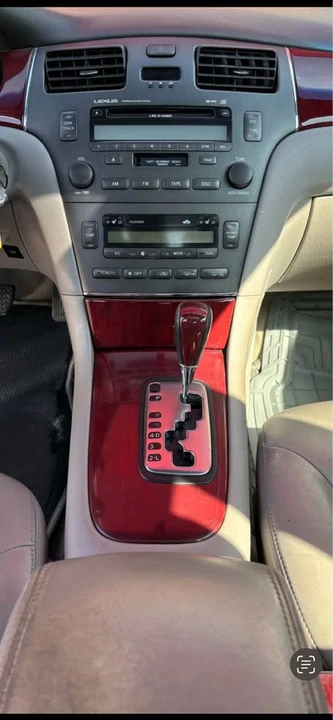 2002 Lexus ES 4th Gen - Image 16 of 20