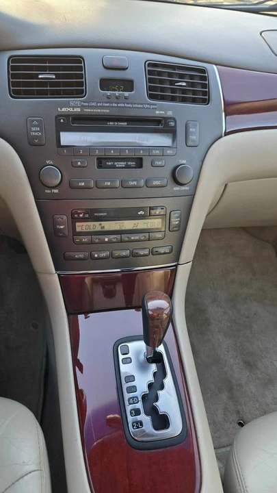 2002 Lexus ES 3rd Gen - Image 17 of 20