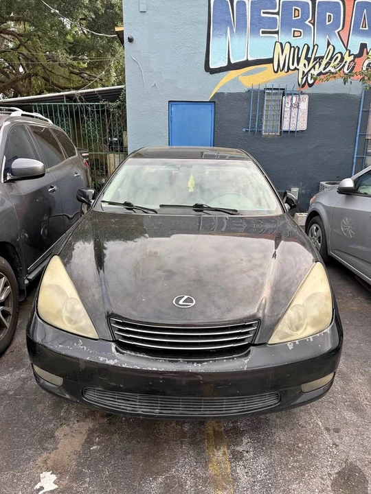 2002 Lexus ES 4th Gen - Image 2 of 8