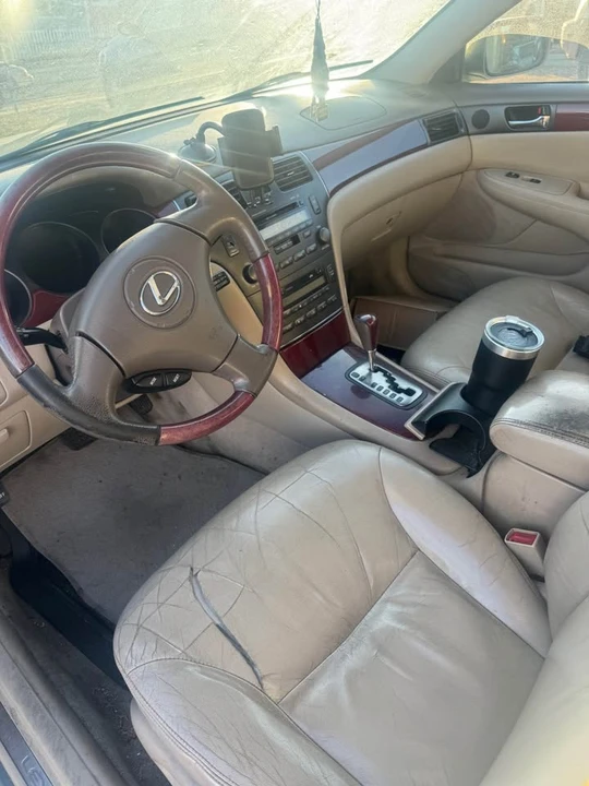 2002 Lexus ES 3rd Gen - Image 3 of 8