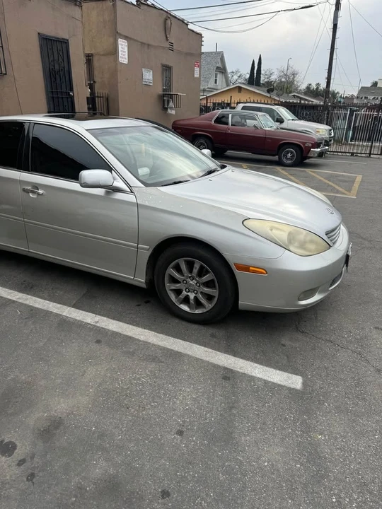 2002 Lexus ES 3rd Gen - Image 4 of 11