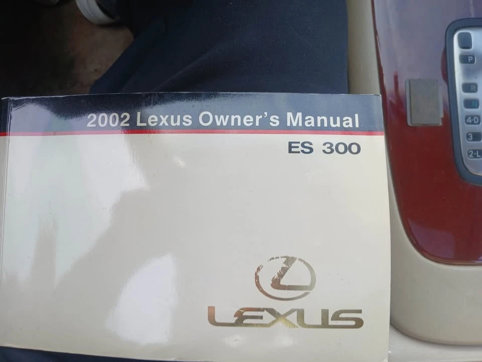 2002 Lexus ES 4th Gen - Image 13 of 15